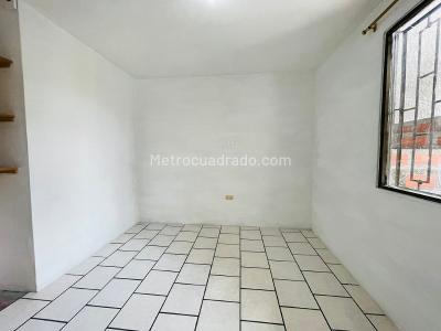Casa de 3 alcobas en venta en La Floresta, Medellín, 82 m² · foto 6 de 20