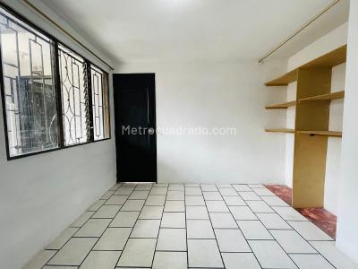 Casa de 3 alcobas en venta en La Floresta, Medellín, 82 m² · foto 11 de 20
