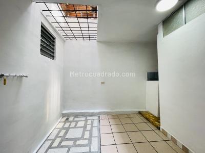 Casa de 3 alcobas en venta en La Floresta, Medellín, 82 m² · foto 18 de 20