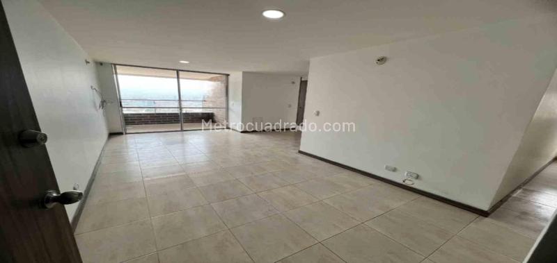 2BR Apartment in Calle Larga (75 m²)
