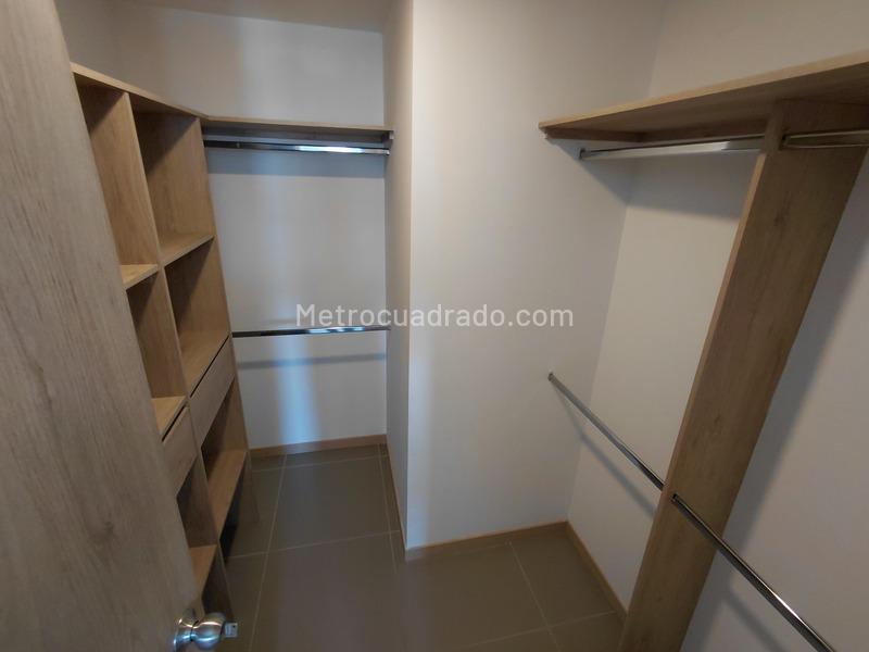 Modern 2BR Apartment in Guayabal - 8