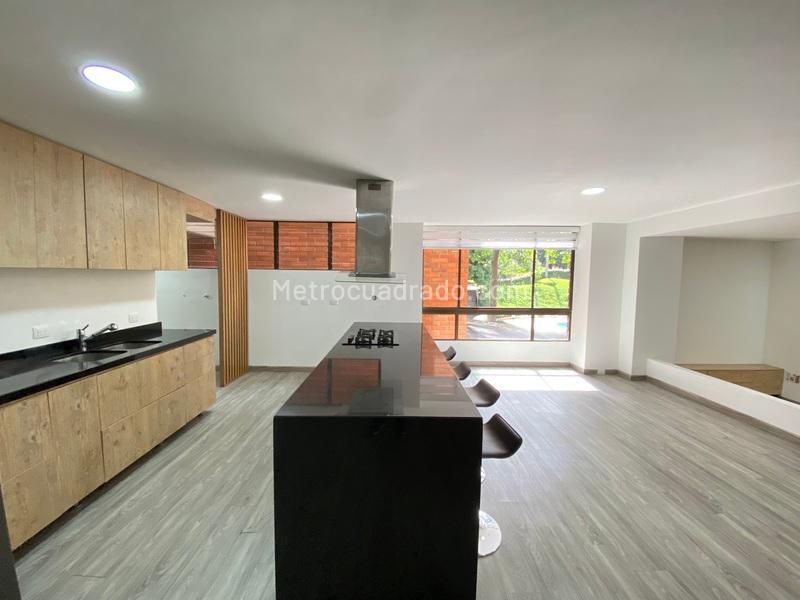 Apartamento Amplio de 4 Alcobas en El Poblado - 6