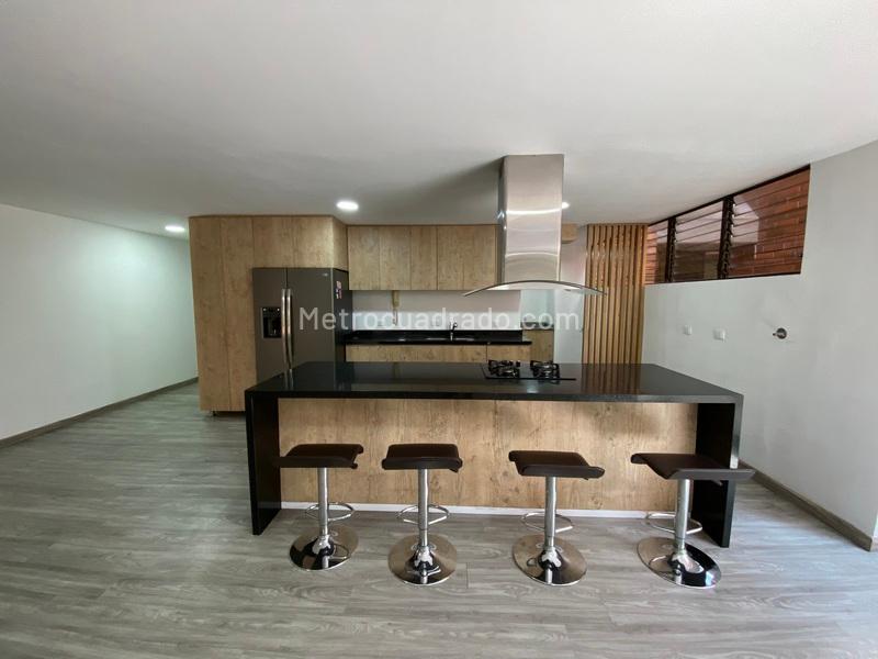 Apartamento Amplio de 4 Alcobas en El Poblado - 7