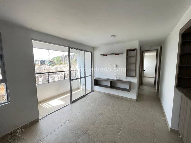 Apartamento de 3 Alcobas con Balcón y Parqueadero en Calasanz Parte Alta