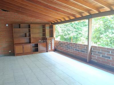Apartamento de 2 alcobas en arriendo en El Poblado, Medellín, 175 m² · foto 12 de 14