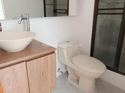 Apartamento de 2 alcobas en arriendo en El Poblado, Medellín, 175 m² · foto 8 de 14
