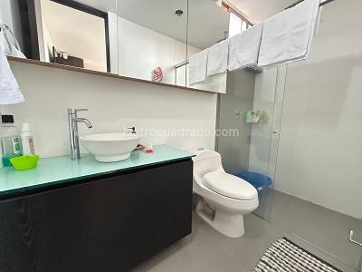 Apartamento de 3 alcobas en arriendo en Loma De Las Brujas, Envigado, 116 m² · foto 11 de 13