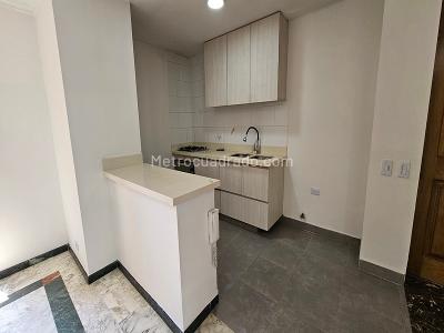 Apartamento de 2 alcobas en arriendo en Laureles, Medellín, 120 m² · foto 2 de 11