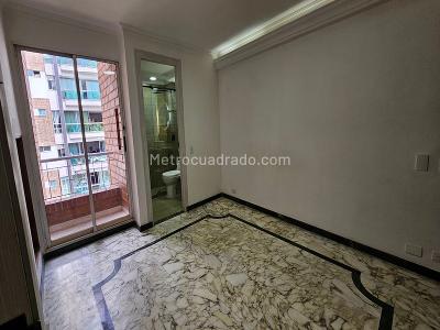 Apartamento de 2 alcobas en arriendo en Laureles, Medellín, 120 m² · foto 4 de 11