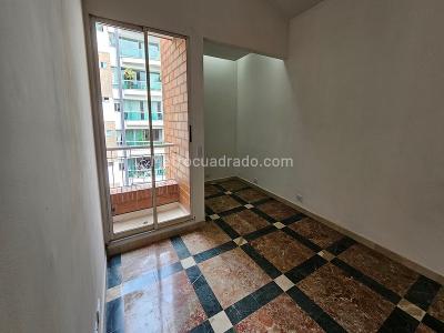 Apartamento de 2 alcobas en arriendo en Laureles, Medellín, 120 m² · foto 7 de 11