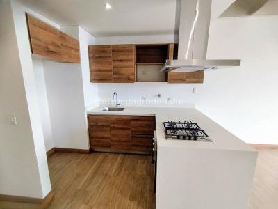 Apartaestudio en arriendo en El Poblado, Medellín, 52 m² · foto 2 de 20