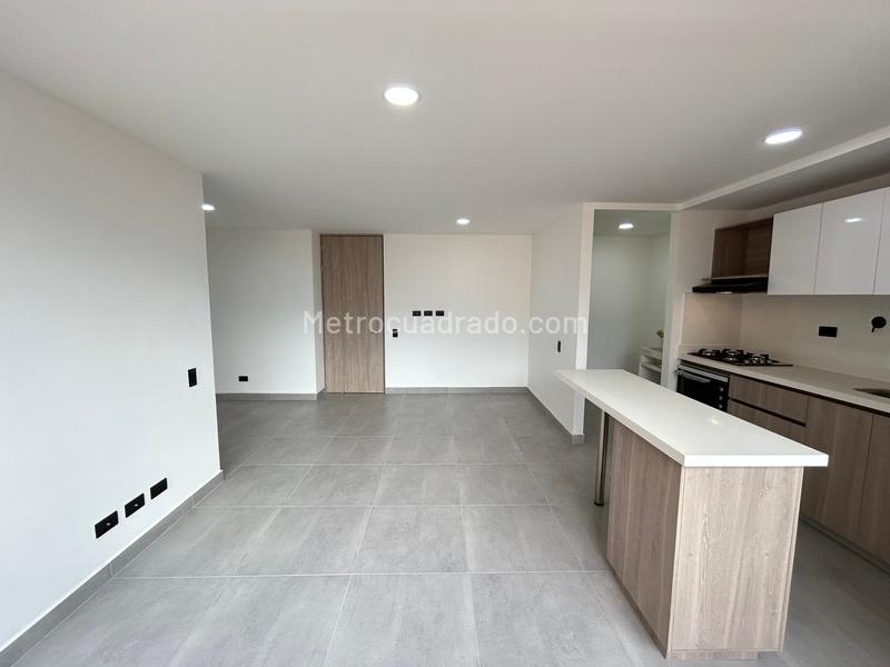 Apartamento moderno de 3 habitaciones en arriendo en Bello (Barrio Obrero) - 2