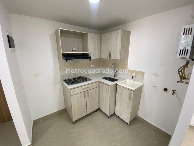 2BR Apartment in Calasanz La America - 4