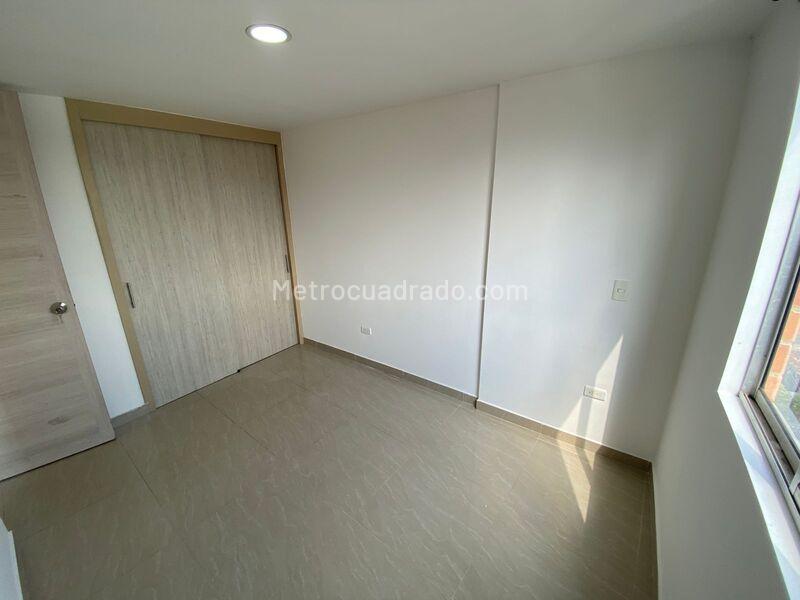 2BR Apartment in Calasanz La America - 6