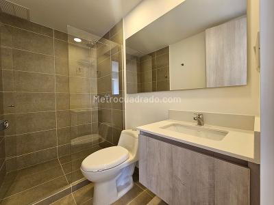 Apartamento de 2 alcobas en arriendo en El Poblado, Medellín, 95 m² · foto 12 de 14