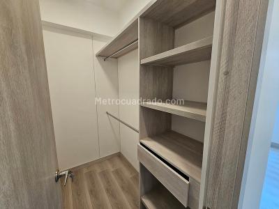 Apartamento de 3 alcobas en venta en Villa Carlota, Medellín, 140 m² · foto 12 de 20