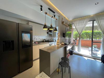 Apartamento de 3 alcobas en venta en Niquia, Bello, 78 m² · foto 5 de 15