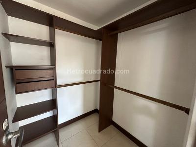 Apartamento de 3 alcobas en arriendo en Loma Del Escobero, Envigado, 108 m² · foto 12 de 18