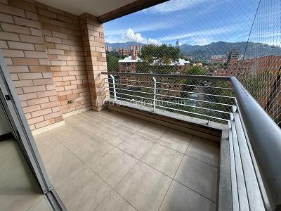 Apartamento de 3 alcobas en arriendo en Loma Del Escobero, Envigado, 108 m² · foto 17 de 18