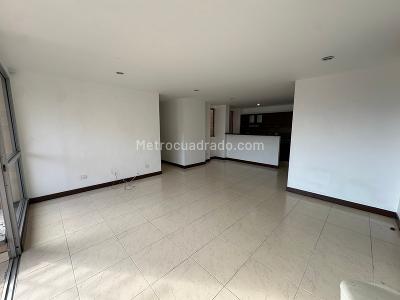 Apartamento de 3 alcobas en arriendo en Loma Del Escobero, Envigado, 108 m² · foto 2 de 18