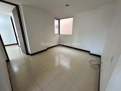 Apartamento de 3 alcobas en arriendo en Loma Del Escobero, Envigado, 108 m² · foto 9 de 18