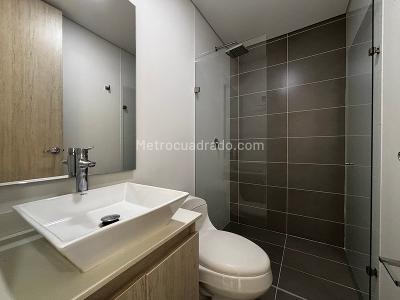 Apartamento de 2 alcobas en arriendo en Loma Del Escobero, Envigado, 85 m² · foto 12 de 15