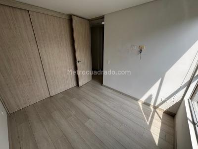 Apartamento de 2 alcobas en arriendo en Loma Del Escobero, Envigado, 85 m² · foto 5 de 15