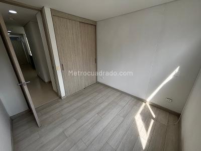 Apartamento de 2 alcobas en arriendo en Loma Del Escobero, Envigado, 85 m² · foto 6 de 15