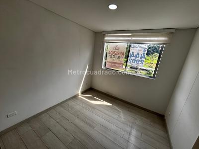 Apartamento de 2 alcobas en arriendo en Loma Del Escobero, Envigado, 85 m² · foto 7 de 15