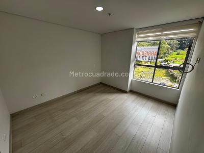 Apartamento de 2 alcobas en arriendo en Loma Del Escobero, Envigado, 85 m² · foto 9 de 15