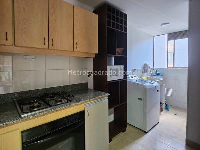 Apartamento de 3 alcobas en arriendo en El Poblado, Medellín, 95 m² · foto 5 de 14