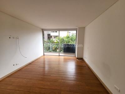 Apartaestudio en venta en El Poblado, Medellín, 63 m² · foto 11 de 13