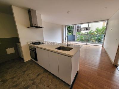 Apartaestudio en venta en El Poblado, Medellín, 63 m² · foto 5 de 13