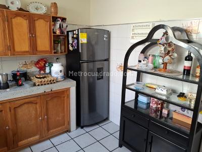 Casa de 3 alcobas en venta en Campo Valdes N2, Medellín, 231 m² · foto 10 de 20