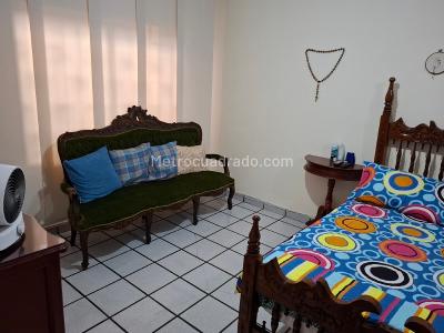 Casa de 3 alcobas en venta en Campo Valdes N2, Medellín, 231 m² · foto 11 de 20