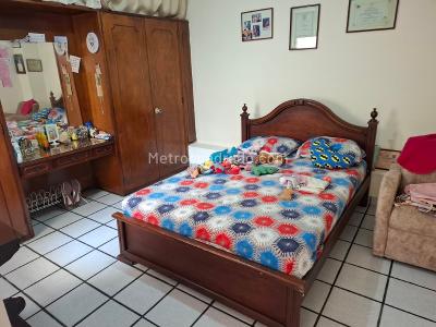 Casa de 3 alcobas en venta en Campo Valdes N2, Medellín, 231 m² · foto 17 de 20