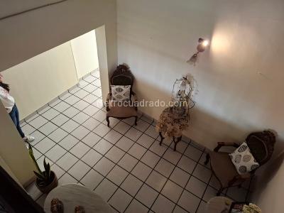 Casa de 3 alcobas en venta en Campo Valdes N2, Medellín, 231 m² · foto 3 de 20