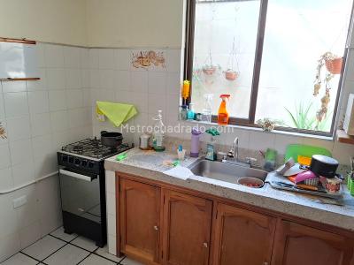 Casa de 3 alcobas en venta en Campo Valdes N2, Medellín, 231 m² · foto 9 de 20