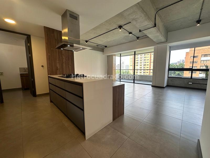 Apartamento Moderno de 2 Alcobas en El Poblado, Los Parra - 3