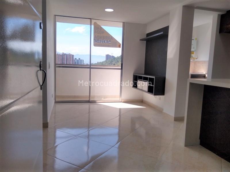 Apartamento en arriendo de 3 habitaciones en Bucaros, Bello (Santa Ana)