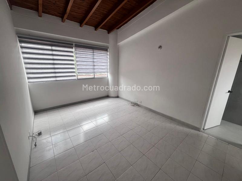 Duplex de 3 Alcobas en Milla de Oro, El Poblado - 4