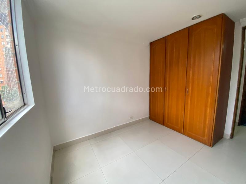 Apartamento de 3 Alcobas con Baño Privado y Parqueadero en Belén Loma de los Bernal - 6