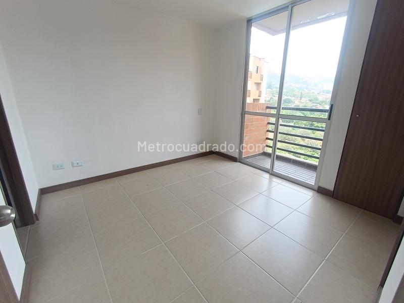 Apartamento en arriendo con 3 habitaciones en Suramérica, Itagüí - 8