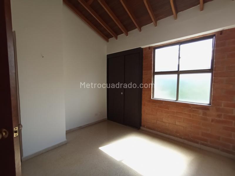 Apartamento Dúplex de 3 Alcobas en Calasanz (Estación Floresta) - 8