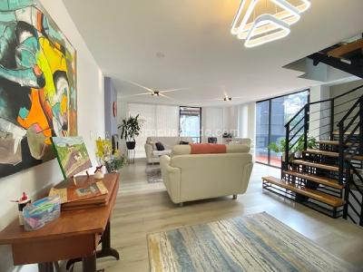Casa de 3 alcobas en venta en El Tesoro, Medellín, 200 m² · foto 4 de 20