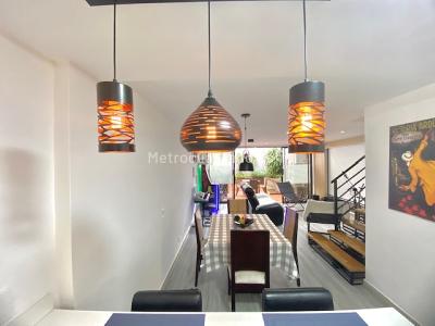 Casa de 3 alcobas en venta en El Tesoro, Medellín, 200 m² · foto 8 de 20