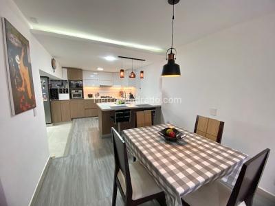 Casa de 3 alcobas en venta en El Tesoro, Medellín, 200 m² · foto 9 de 20