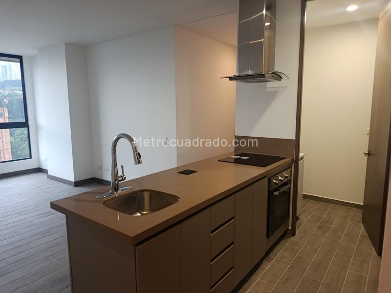 1BR Loft-Style Apartment in San Lucas, El Poblado - 3