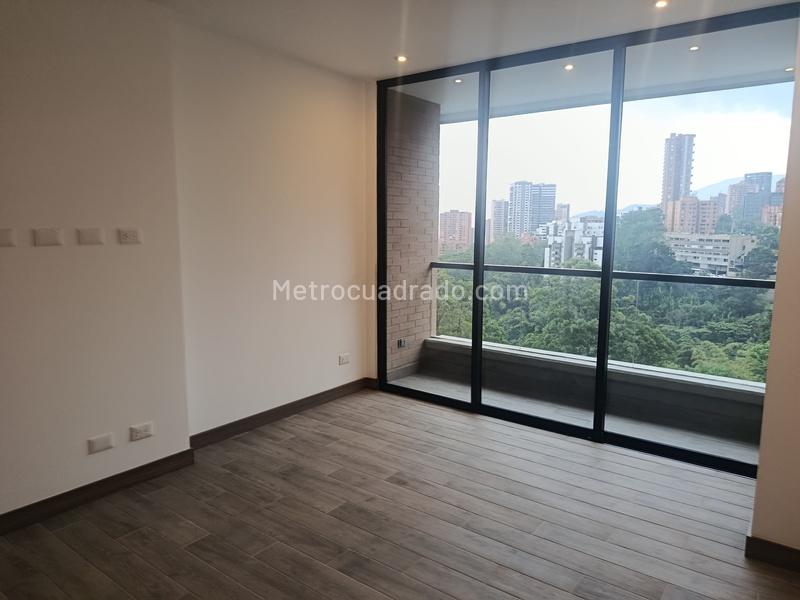 1BR Loft-Style Apartment in San Lucas, El Poblado - 4