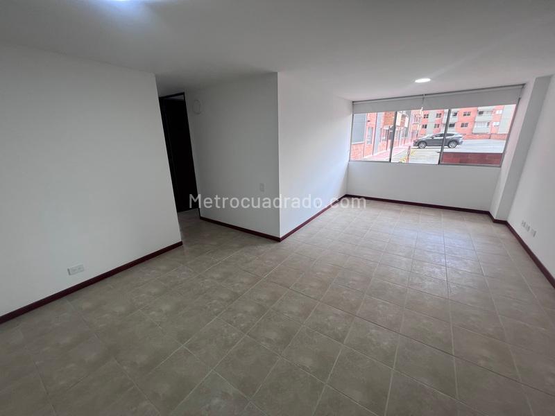 4BR Apartment in Patio Bonito (80 m²)